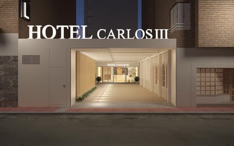 Hotel Sercotel Carlos III, Property entrance