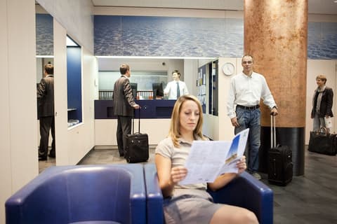 Bristol Hotel, Reception