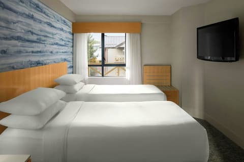 Delta Hotels by Marriott Whistler Village Suites