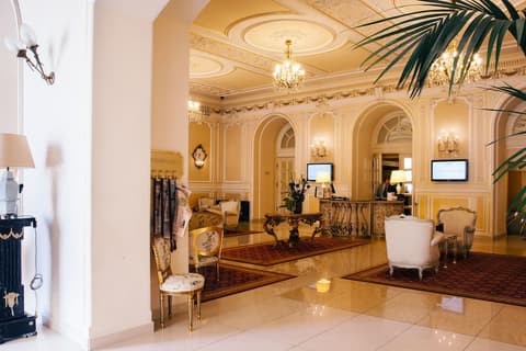 Grand Hotel Continental Bucuresti, Lobby