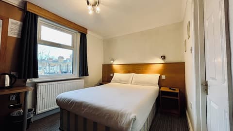 West Cromwell Hotel, Room