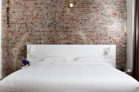 9Hotel Central, Room