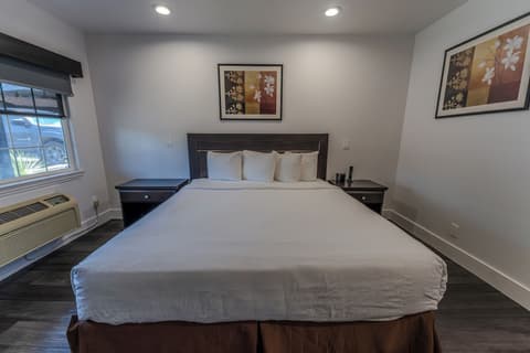 Monterey Surf Inn