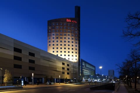 ibis Barcelona Meridiana, Exterior