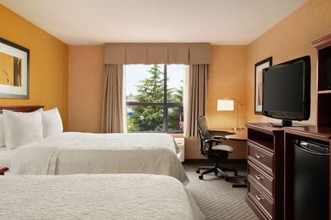 Hampton Inn & Suites by Hilton Langley-Surrey, Room