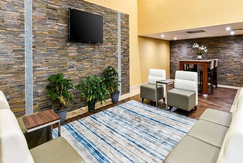 Travelodge by Wyndham Commerce Los Angeles Area, Lobby