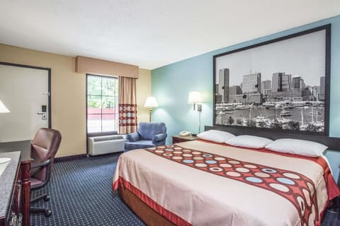 Super 8 by Wyndham Camp Springs/Andrews AFB DC Area