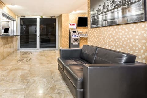 Super 8 by Wyndham North Bergen NJ/NYC Area, Lobby