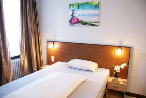 Bahn Hotel