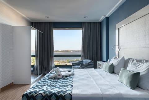 Comfort Suites Vitoria