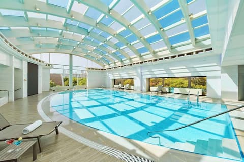 Radisson Collection Hotel Xing Guo Shanghai, Indoor pool