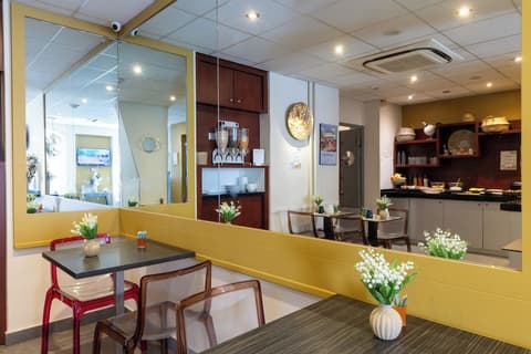 Accueil Hôtel Paris Pigalle Montmartre