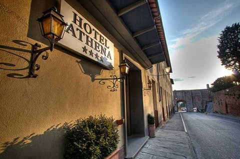 Hotel Athena, Exterior detail