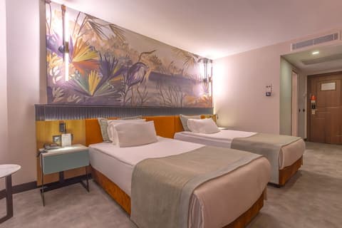 Best Western Plus Khan Hotel