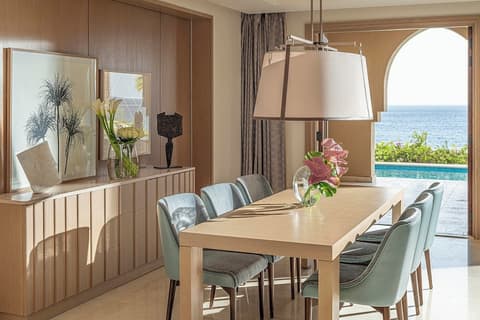 Four Seasons Resort Sharm EL Sheikh, In-room dining