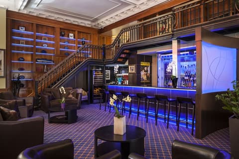 LHotel Montreal, Lounge