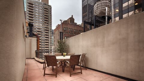 The Bayard, Terrace/patio