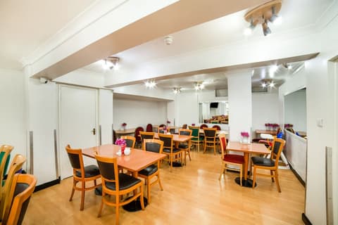 OYO Townhouse New England, London Victoria