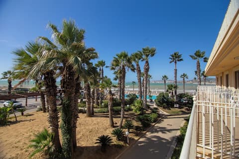 Dioscuri Bay Palace Hotel