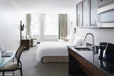 Club Quarters Hotel Wacker at Michigan, Chicago