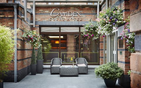 Camden Court Hotel, Exterior