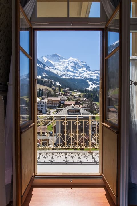 Hotel Falken, Balcony