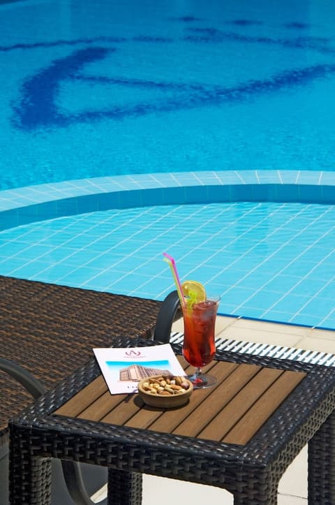 Akgun Istanbul Hotel, WorldHotels Elite, Outdoor pool