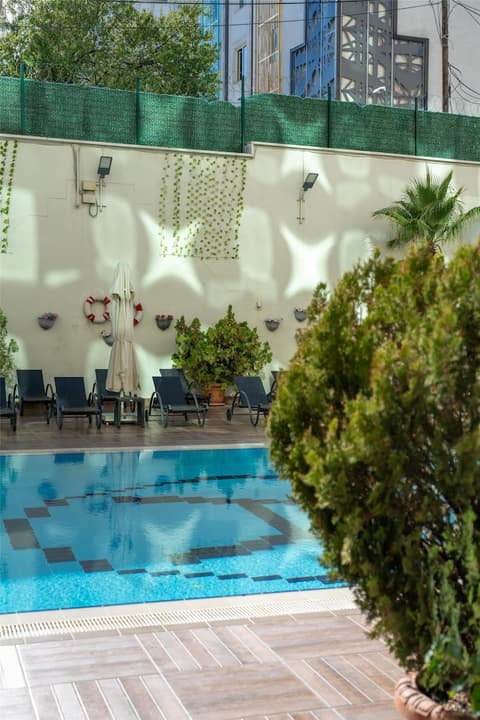 Akgun Istanbul Hotel, WorldHotels Elite, Pool