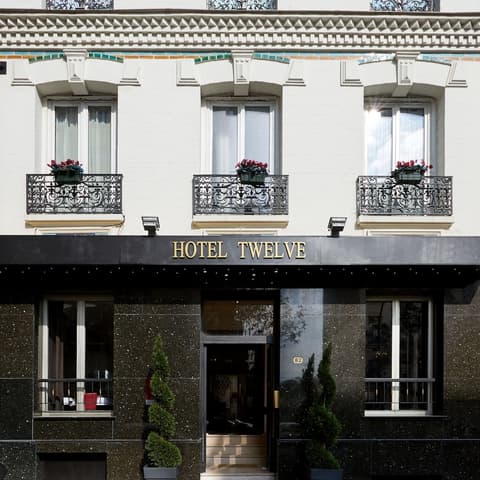 Hotel le Twelve, Front of property