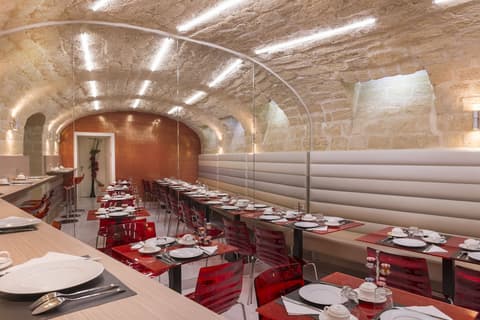 Le Bon Hôtel, Restaurant