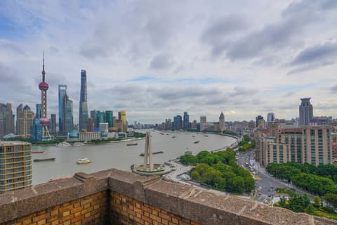 Broadway Mansions Hotel - On the Bund