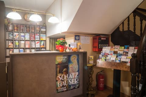 Hotel Bajazzo, Reception