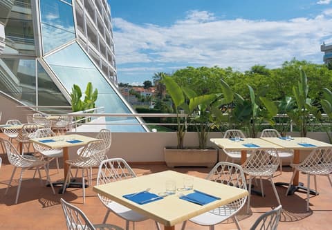 Ponient Pirámide Salou by PortAventura World, Restaurant