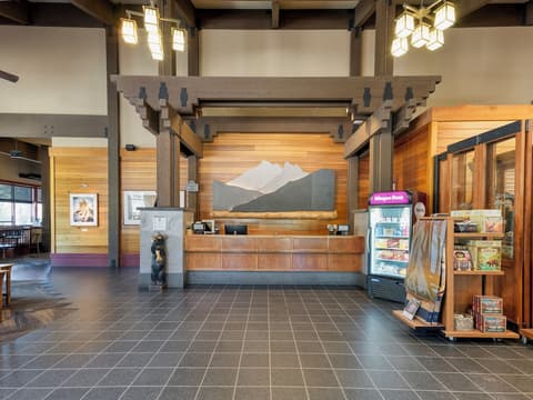 Wuksachi Lodge