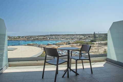 Ramla Bay Resort, Terrace/patio