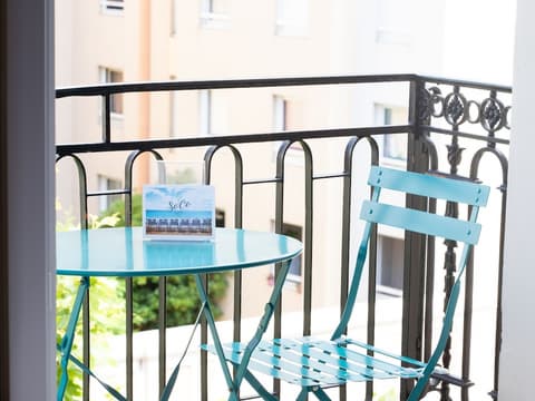 Hôtel So'Co by HappyCulture, Balcony