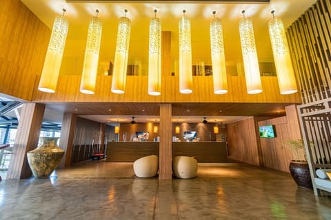 Radisson Resort and Suites Phuket, Lobby