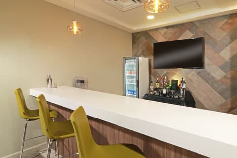 Wyndham Garden Monterrey Valle Real, Bar (on property)