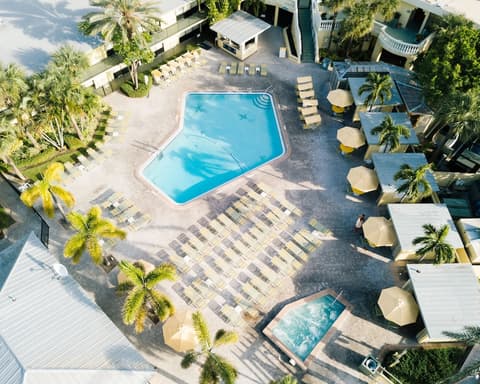 St Pete Shores Hotel