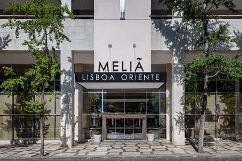 Meliá Lisboa Oriente, Property entrance