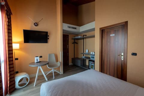 La Villa, Sure Hotel Collection by Best Western