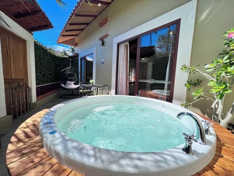 Binniguenda Huatulco & Beach Club