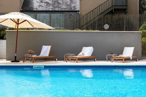 Mercure Omaha Beach Hotel