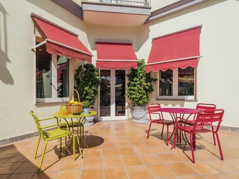 ibis Styles Napoli Garibaldi, Bar (on property)