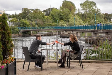 Riverside Hotel