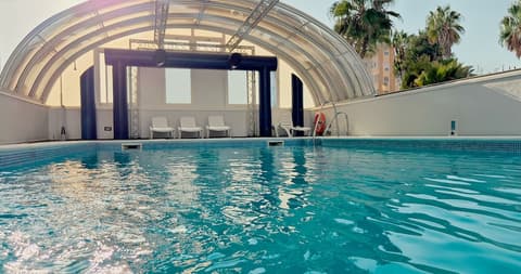 Hotel Vértice Sevilla, Pool