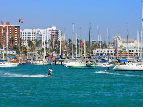 Saint Kilda Beach Hotel