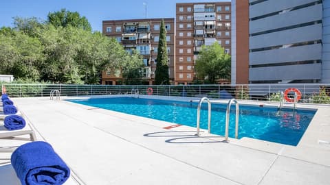Sercotel Madrid Aeropuerto, Outdoor pool