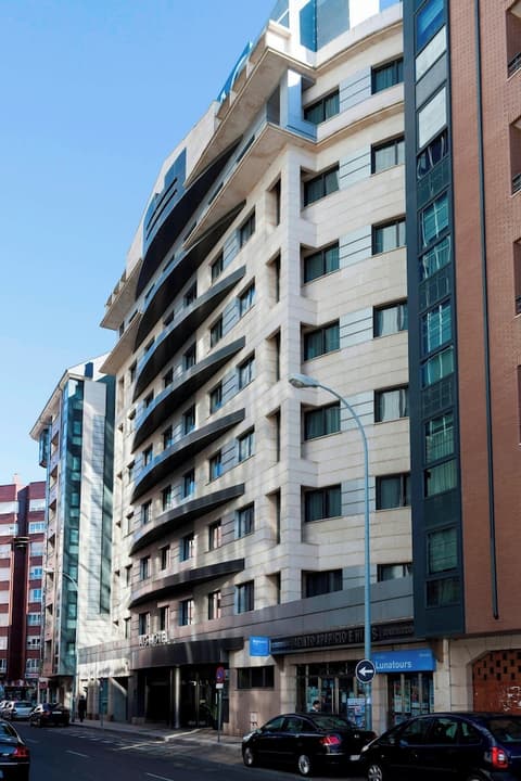 AC Hotel León San Antonio by Marriott