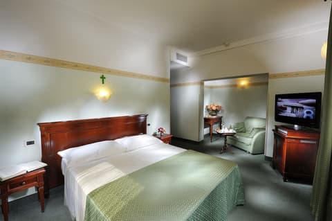 Russo Palace Hotel, Room